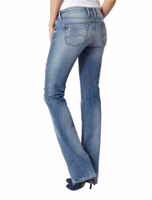 شلوار جین زنانه