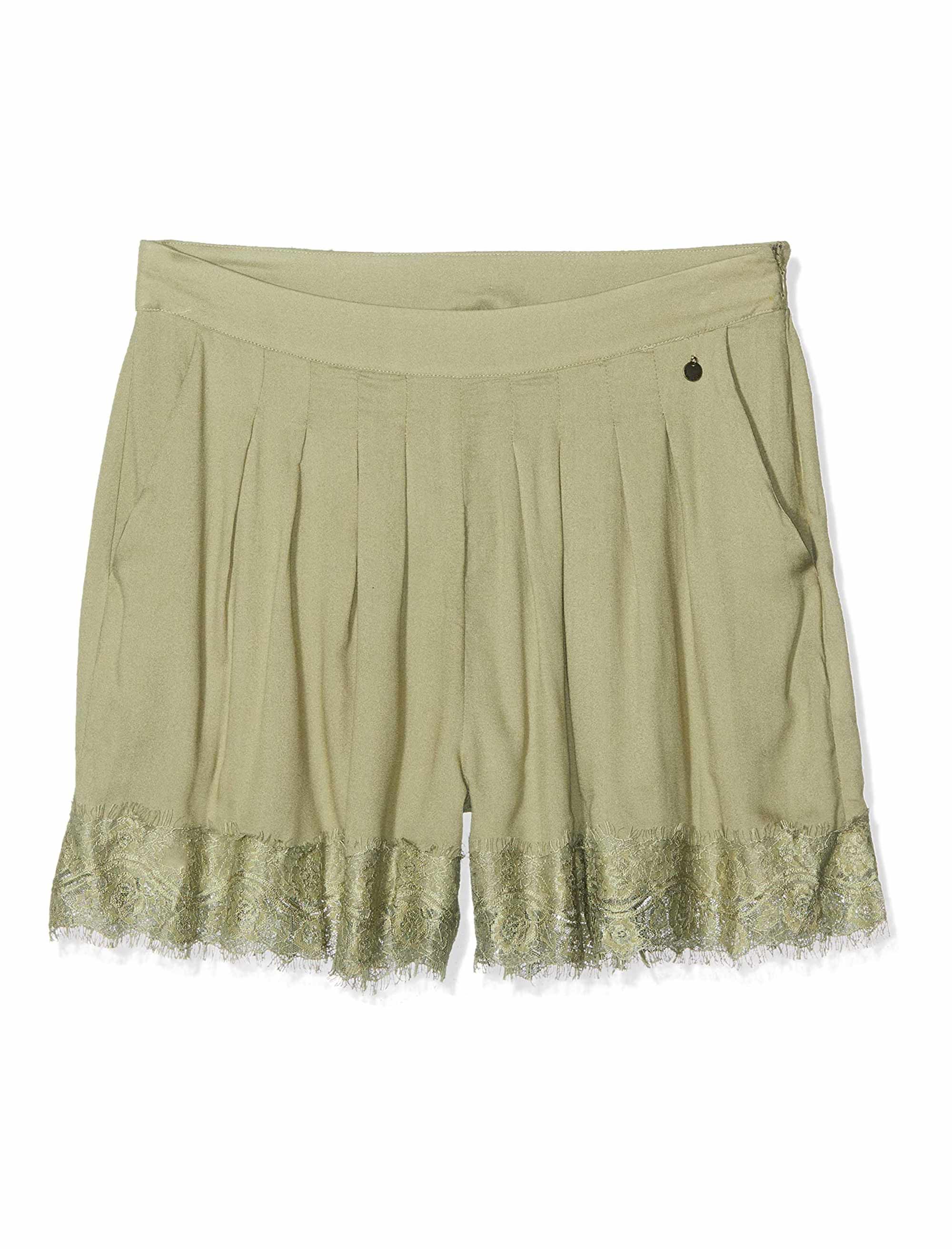 شلوارک زنانه