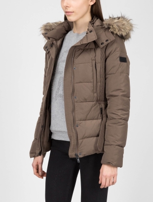 کاپشن زنانه