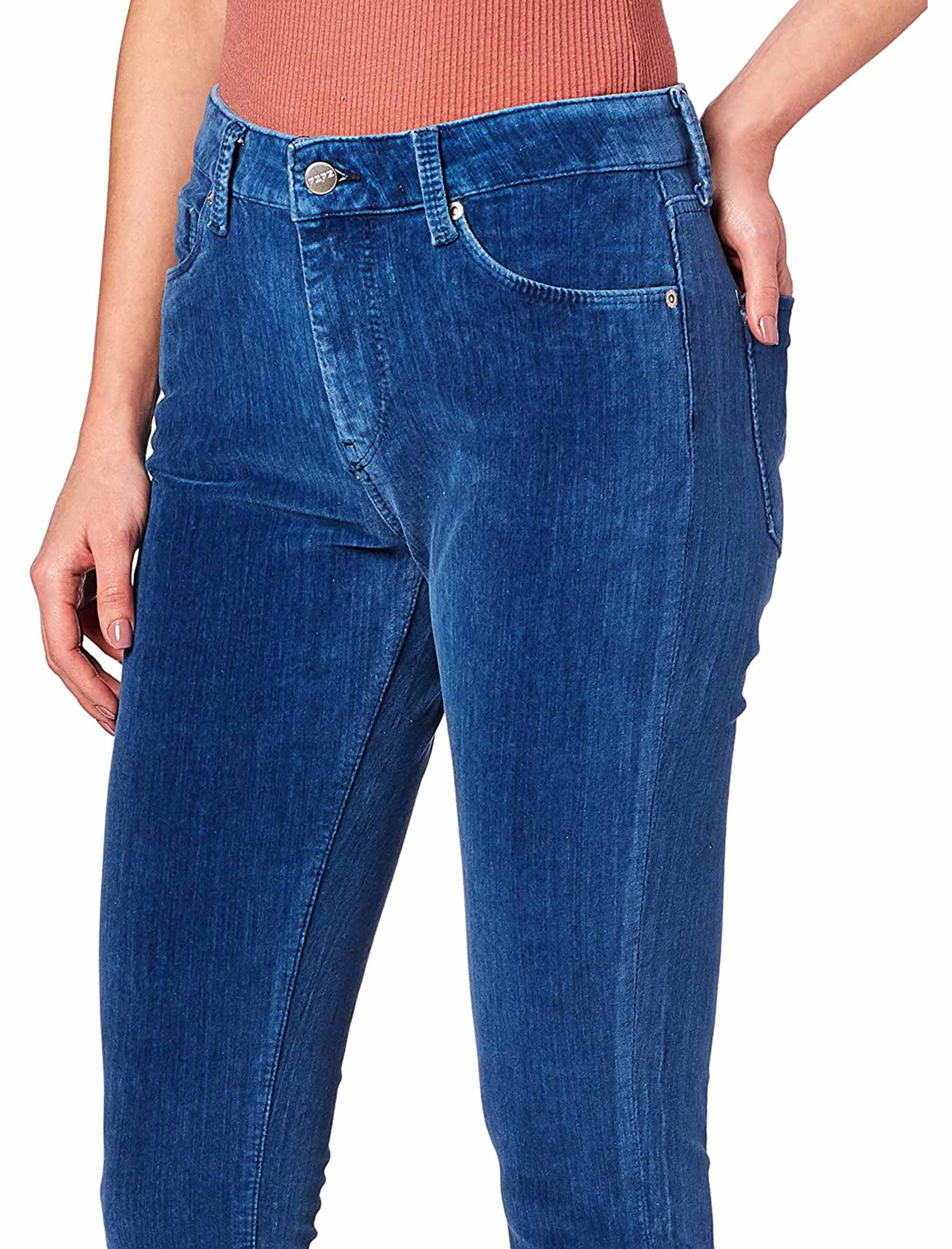 شلوار جین زنانه