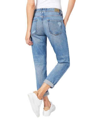 شلوار جین زنانه