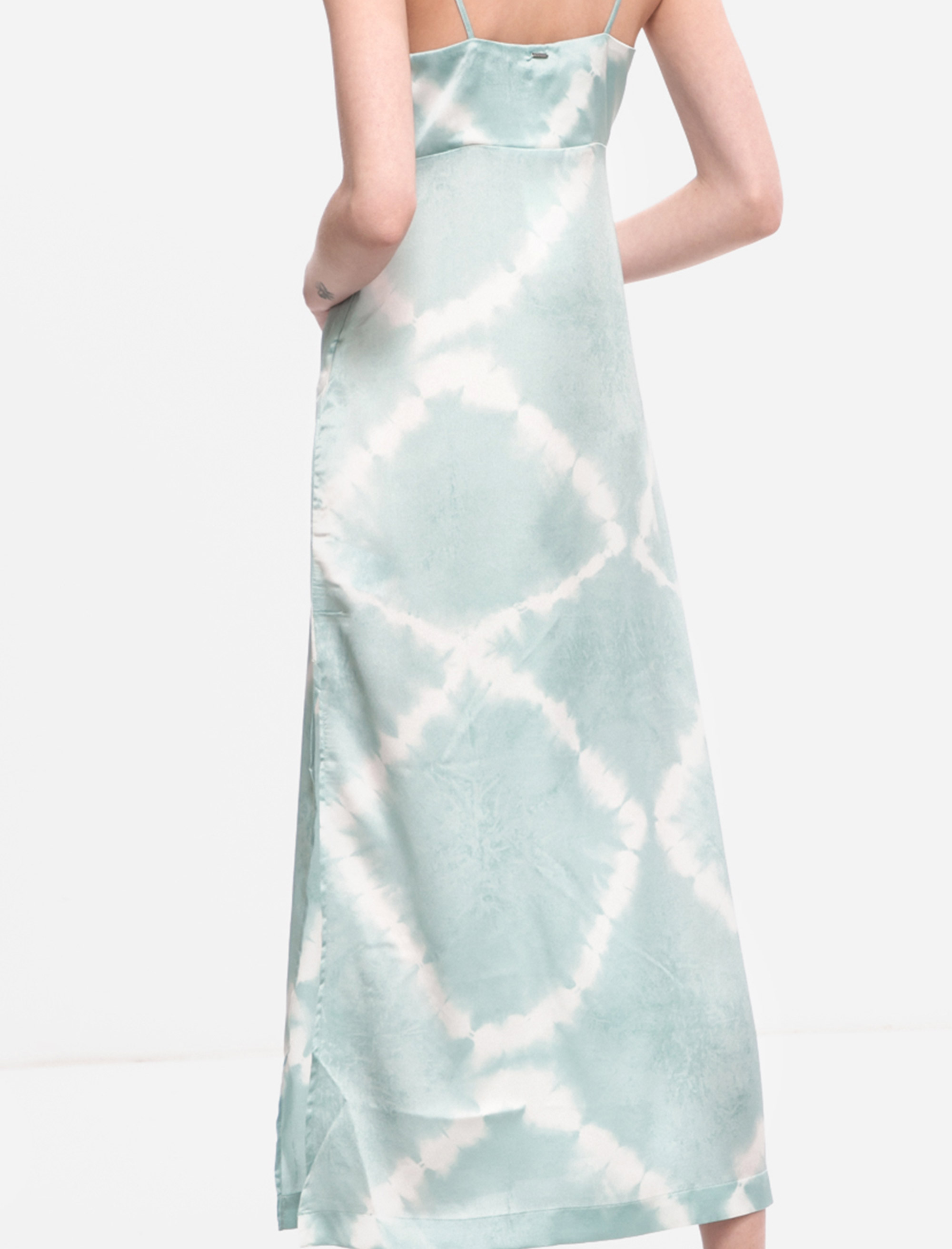 پیراهن زنانه