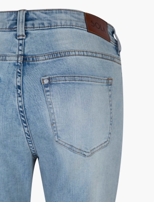 شلوار جین زنانه