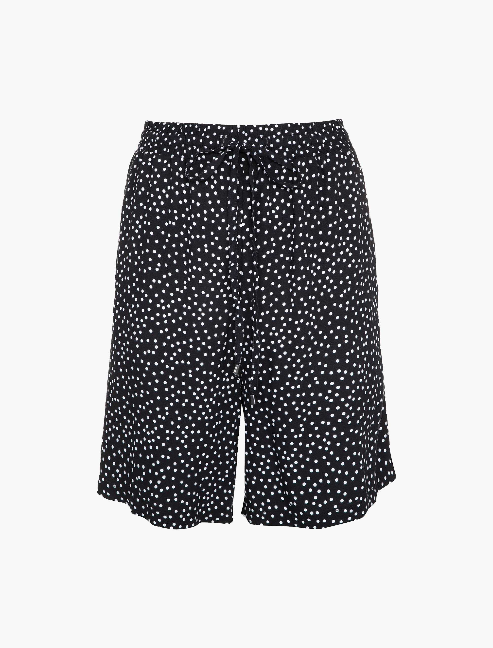 شلوارک زنانه