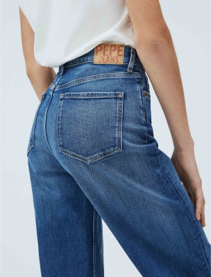 شلوار جین زنانه