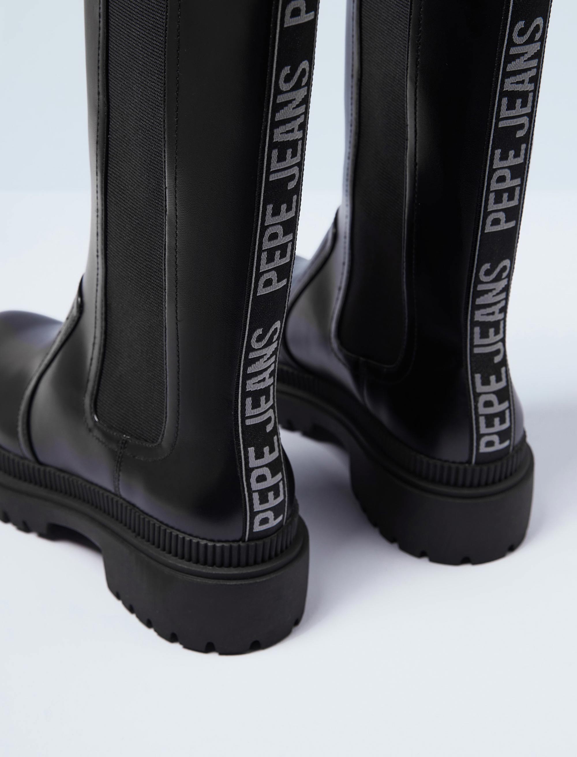 نیم بوت زنانه