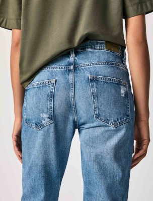 شلوار جین زنانه