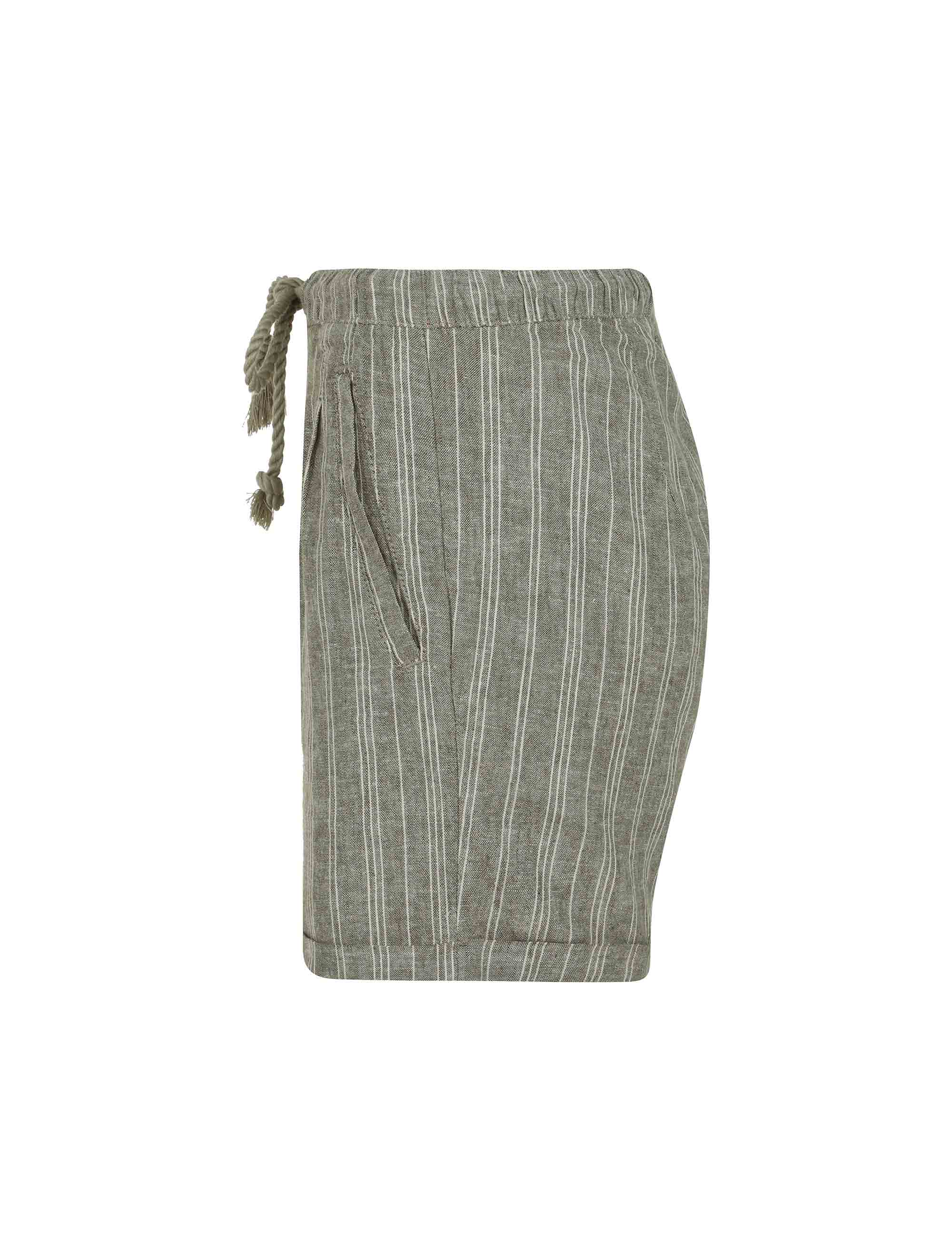 شلوارک زنانه