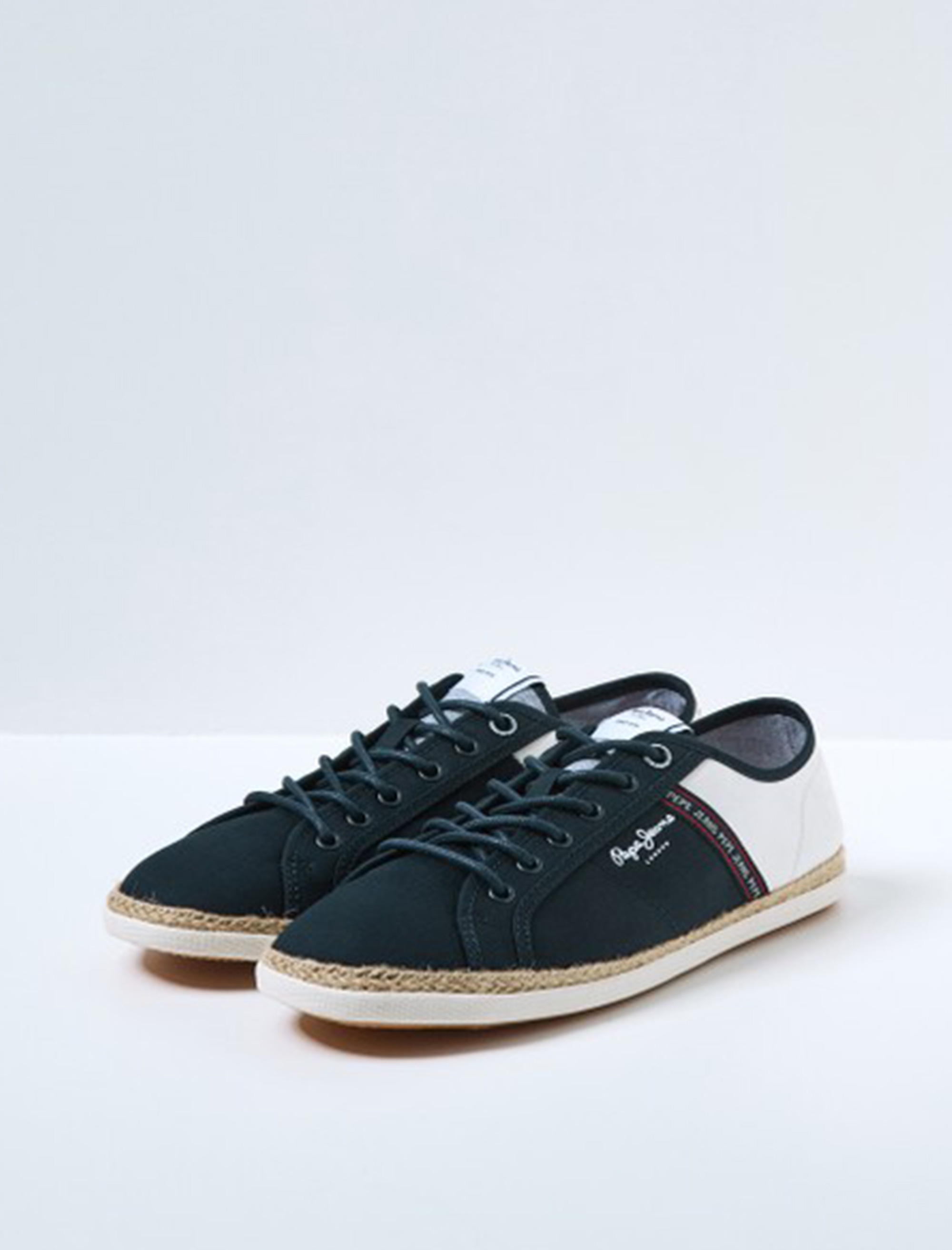 کفش روزمره مردانه