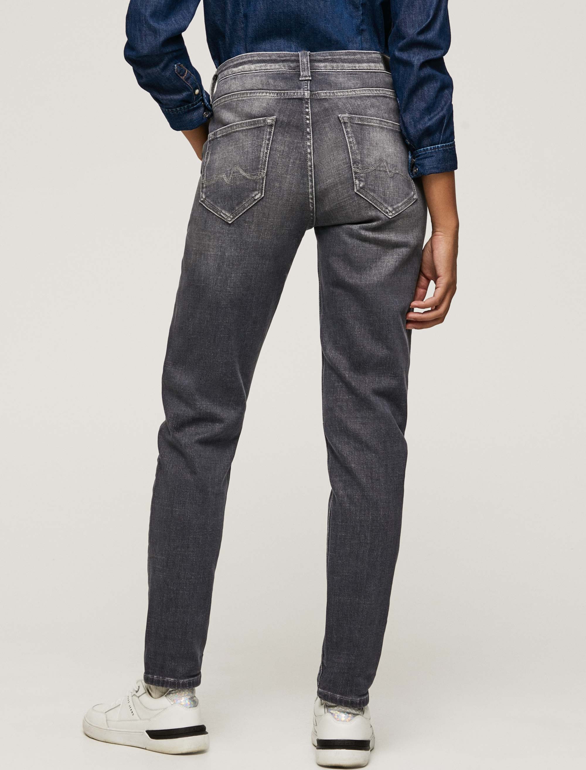 شلوار جین زنانه