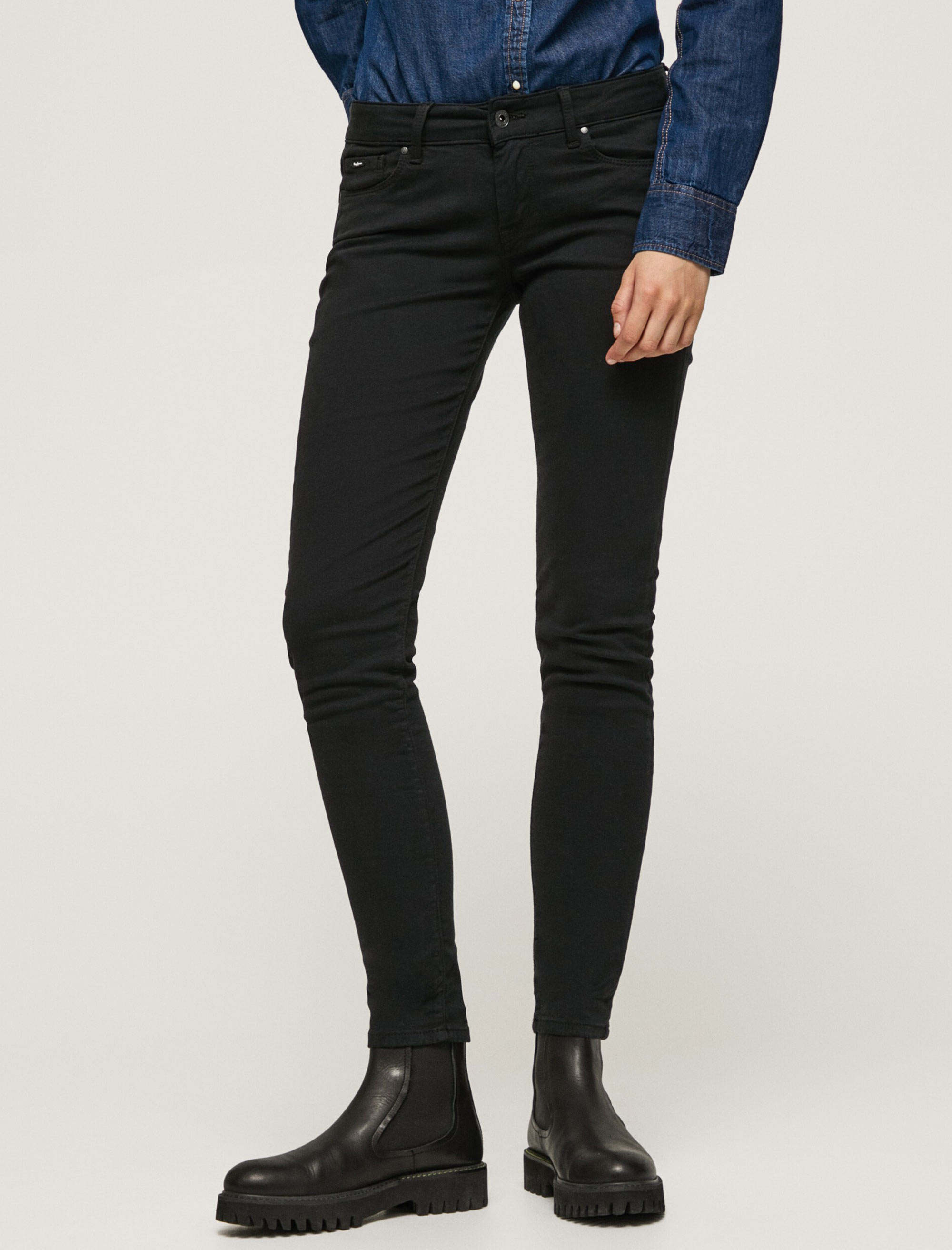 شلوار زنانه