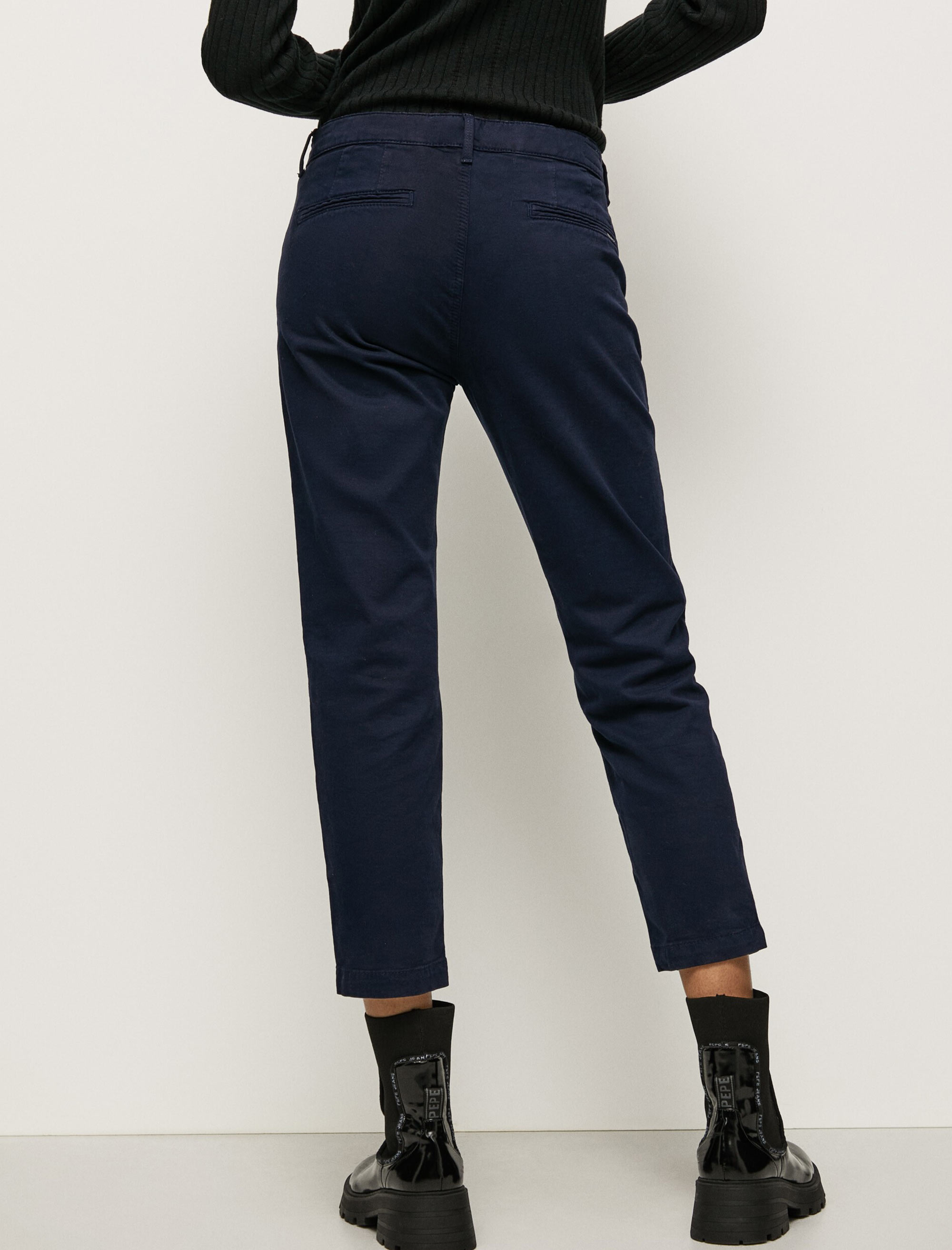 شلوار زنانه