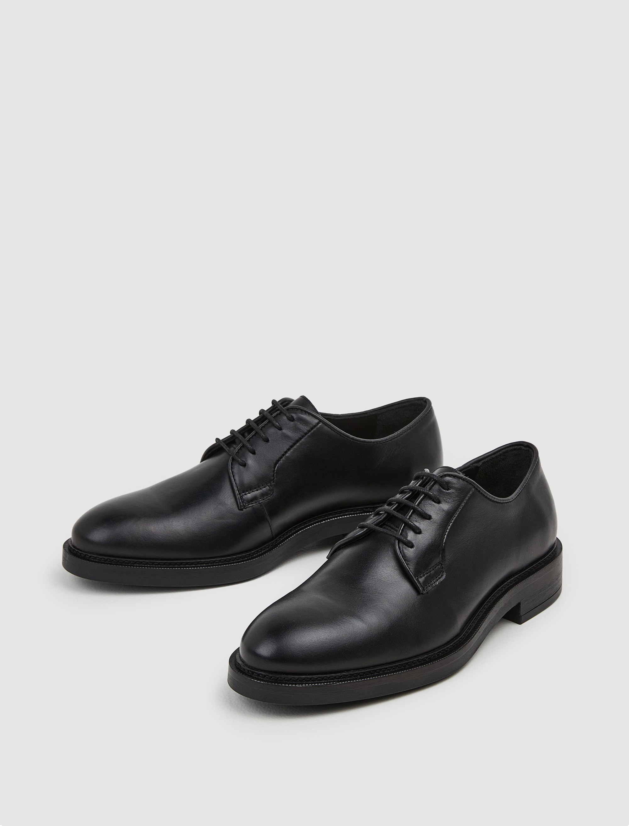 کفش روزمره مردانه