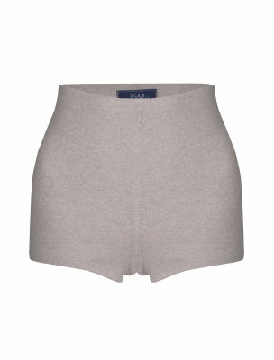 شلوارک زنانه