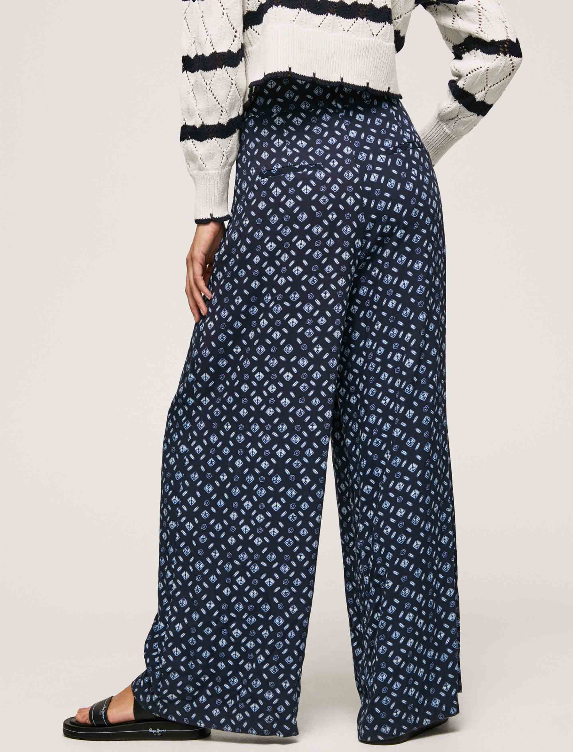 شلوار زنانه