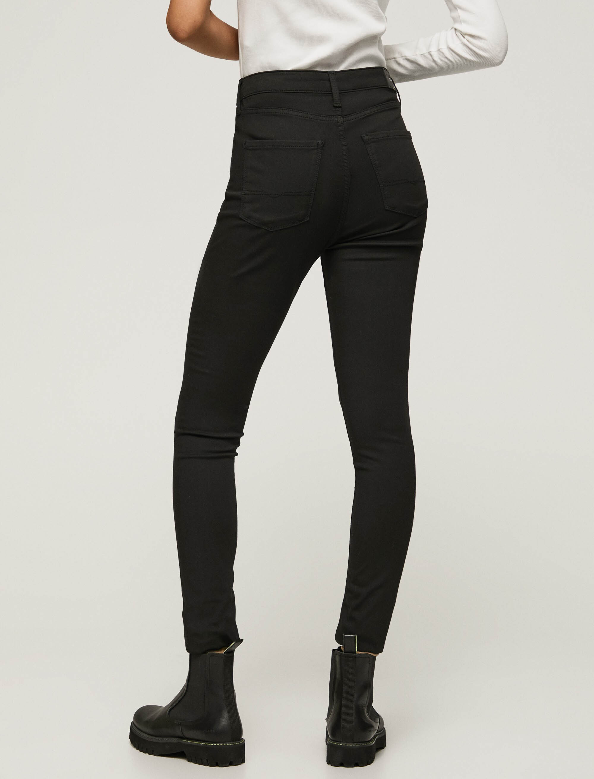 شلوار جین زنانه