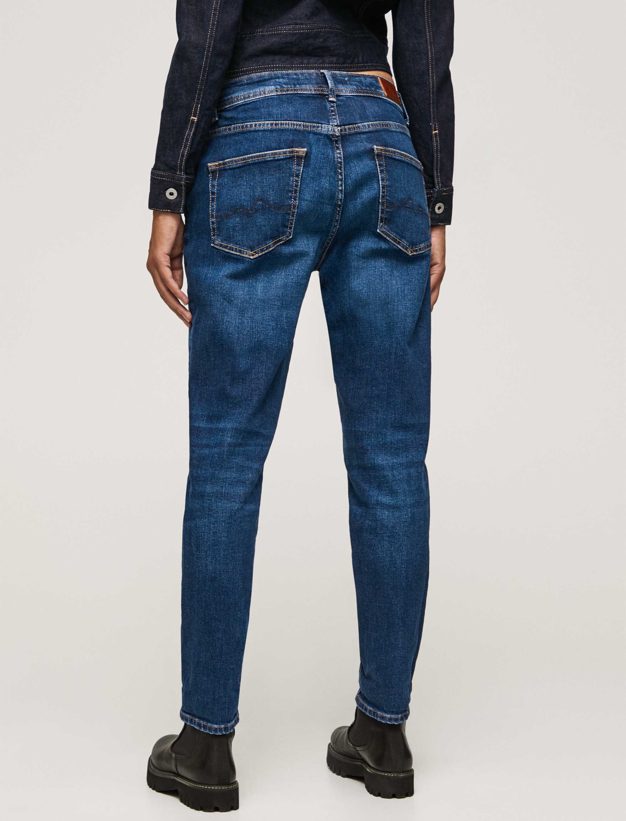 شلوار جین زنانه