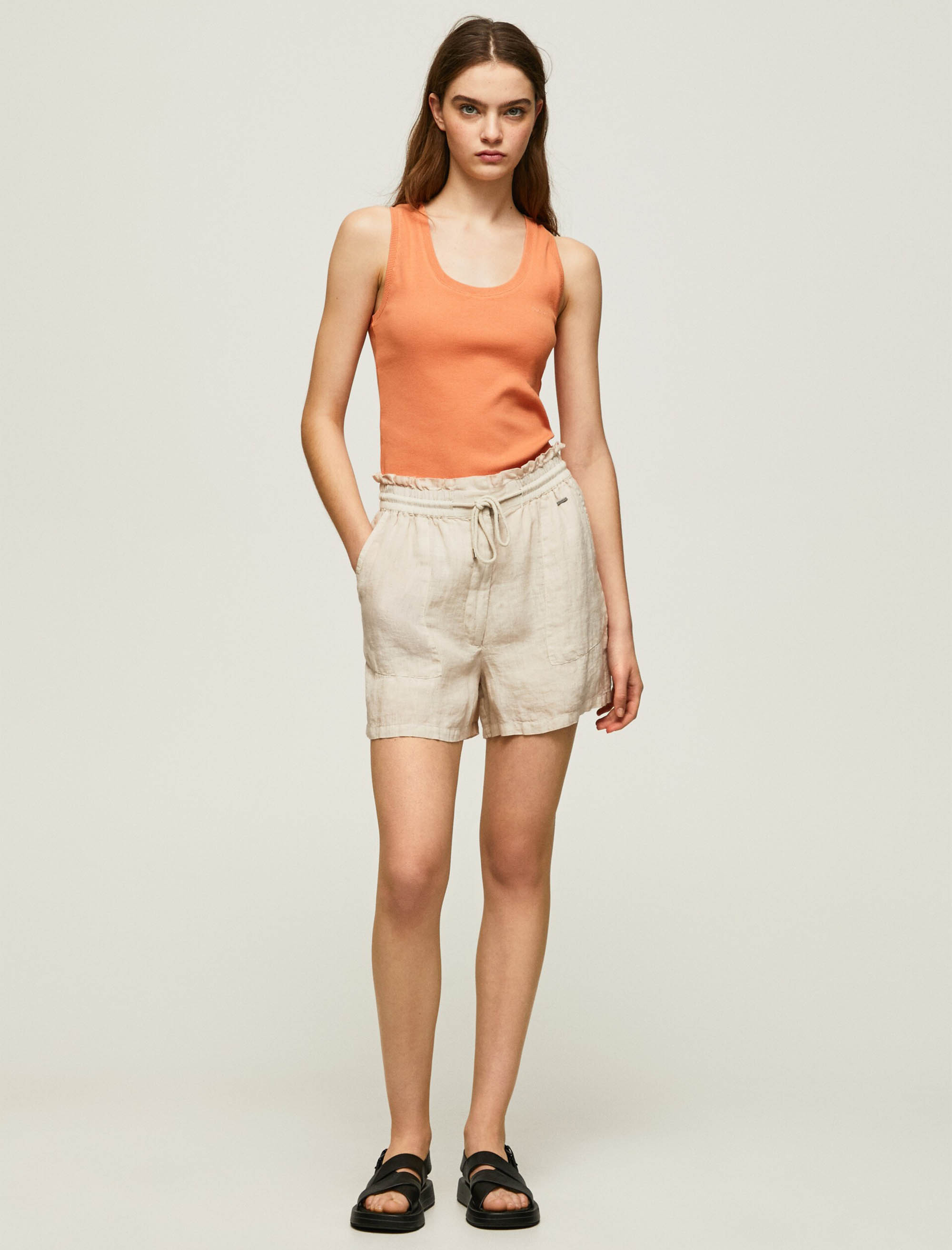 شلوارک زنانه