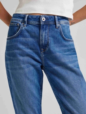 شلوار جین زنانه