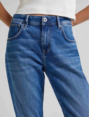 شلوار جین زنانه