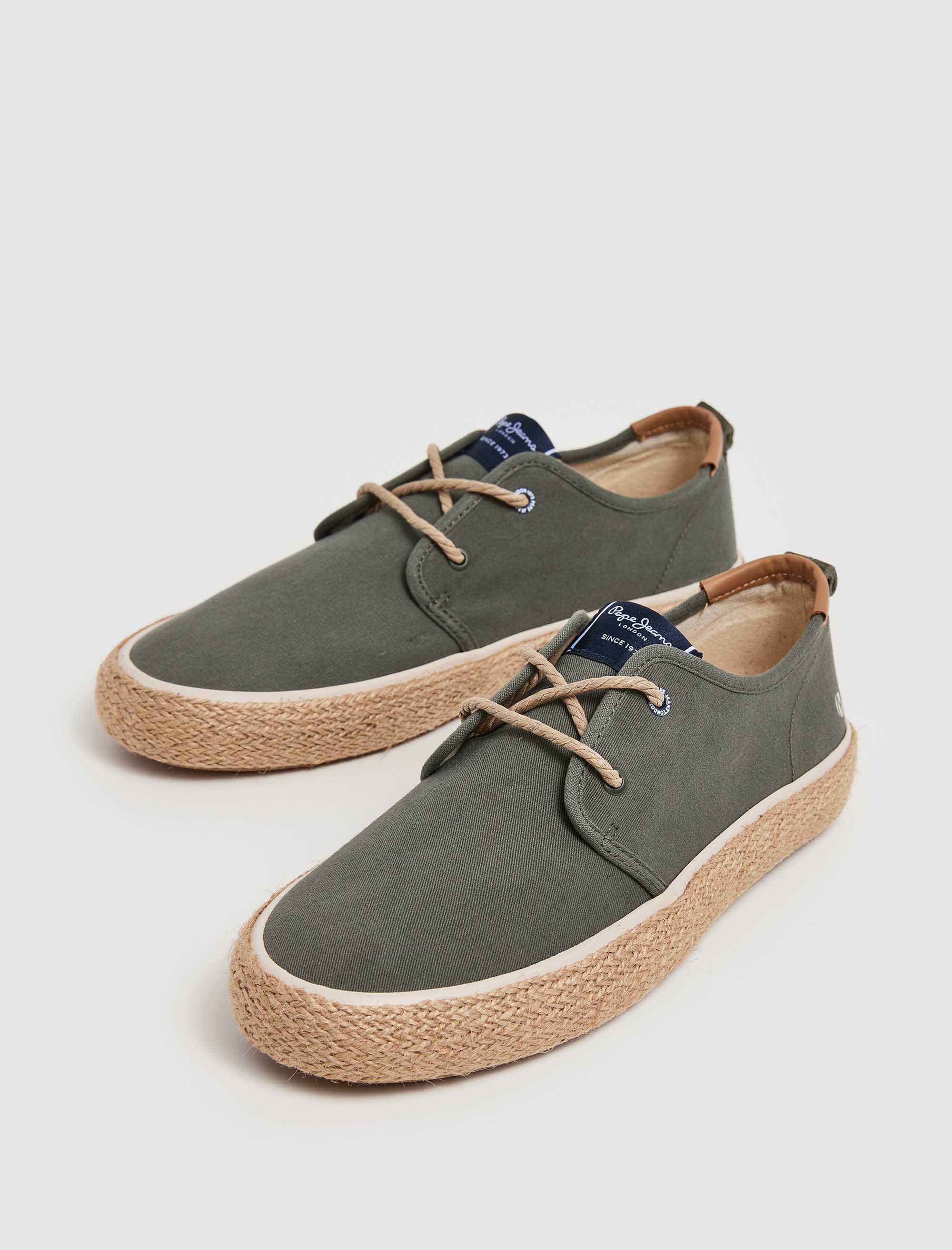 کفش روزمره مردانه