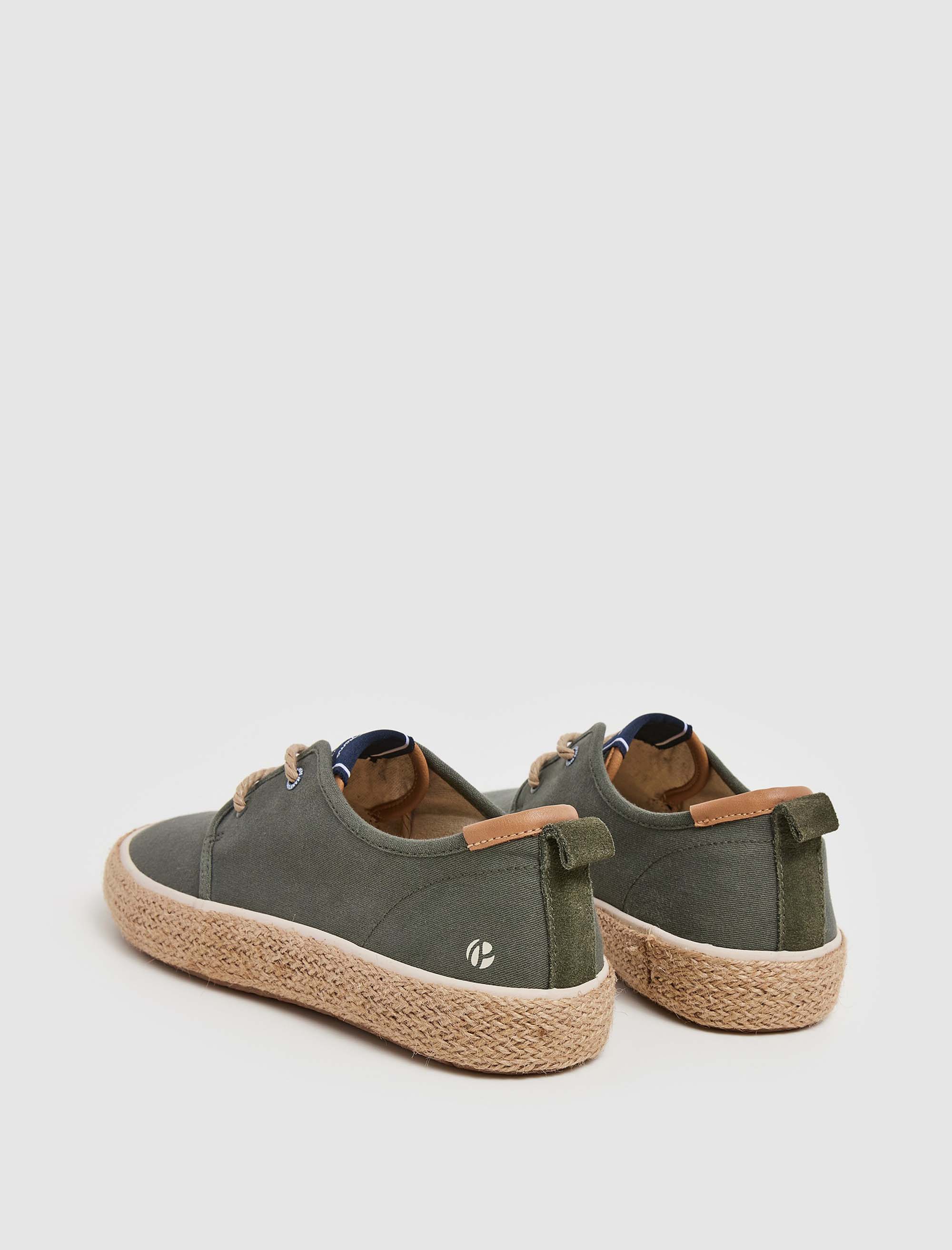 کفش روزمره مردانه