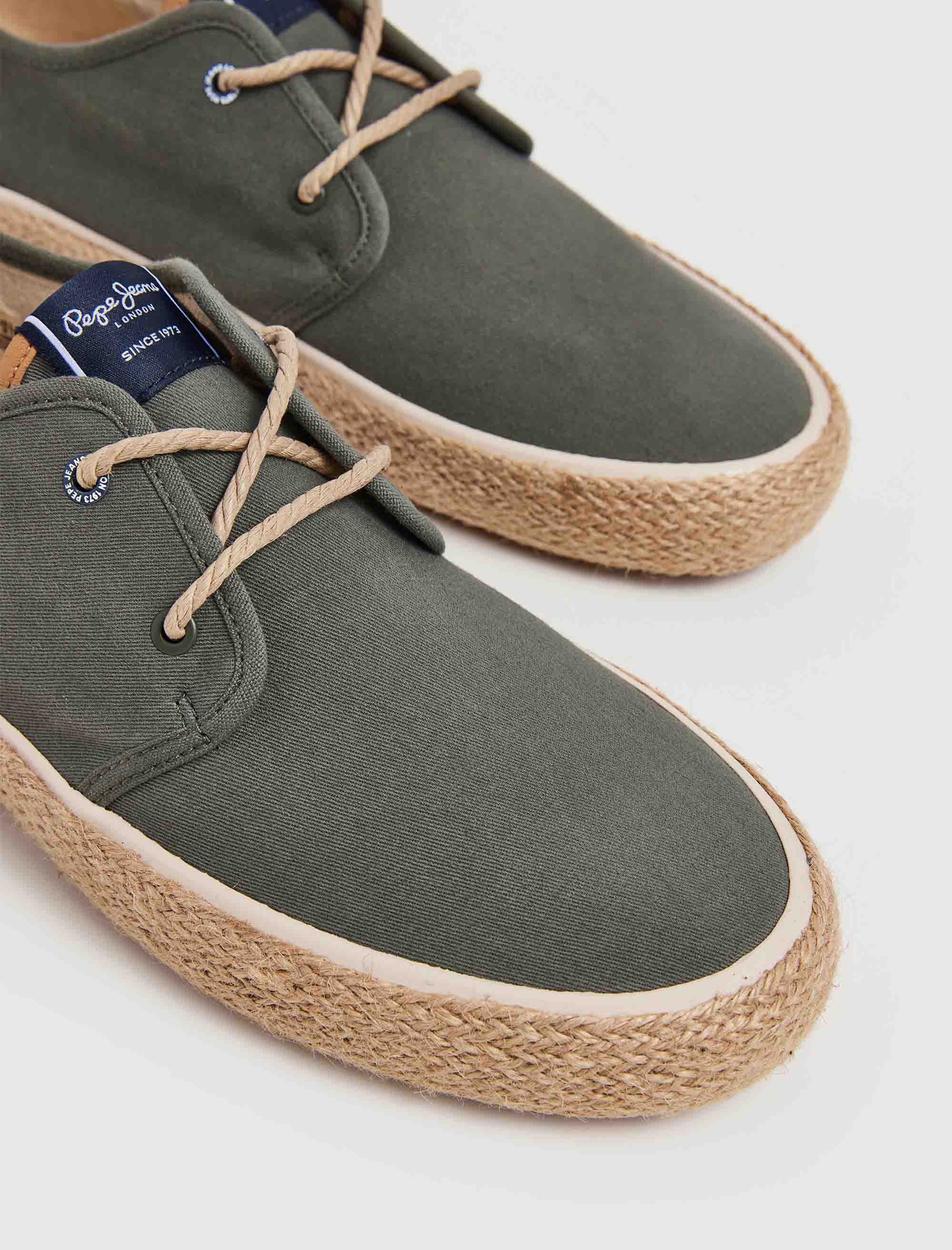 کفش روزمره مردانه