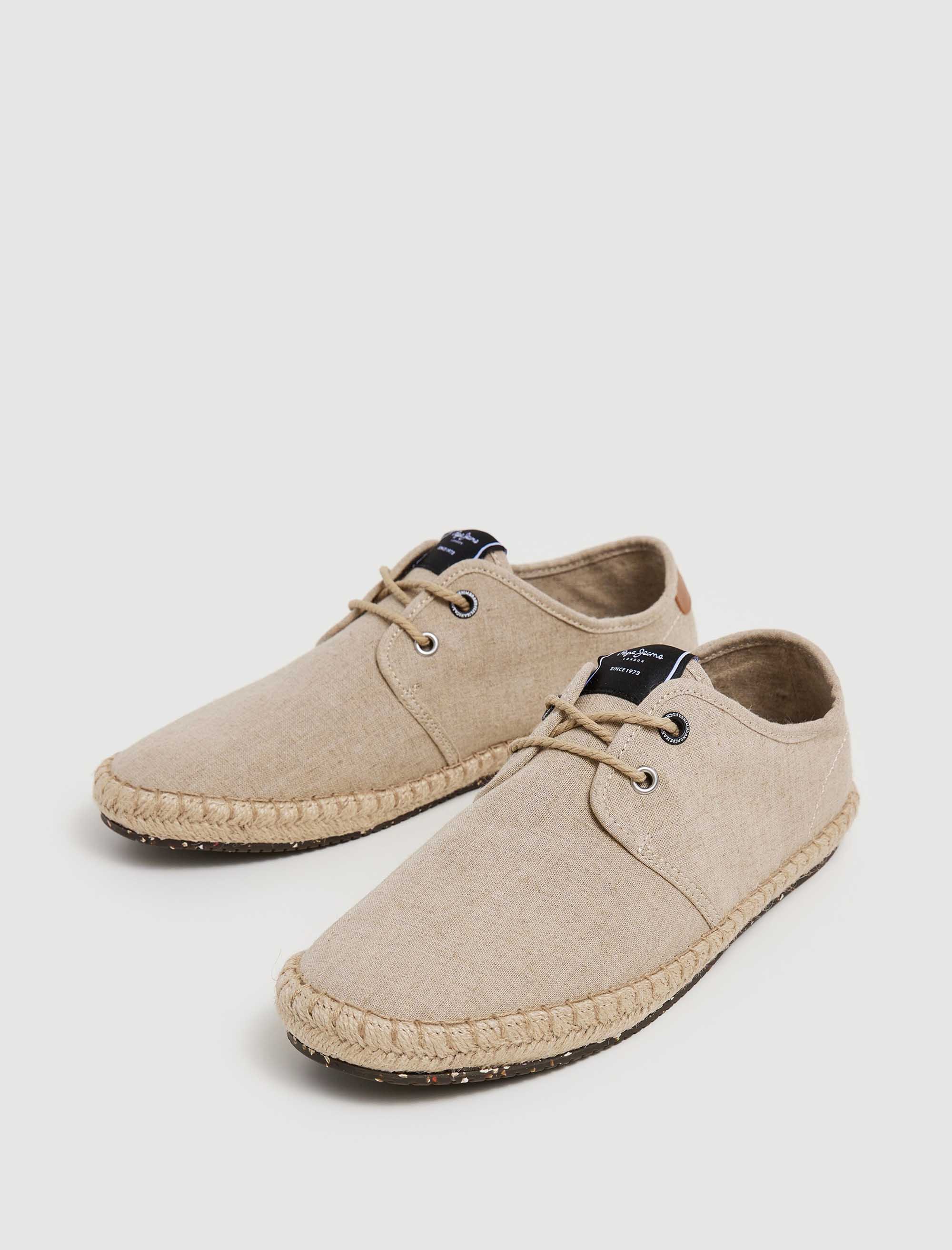 کفش روزمره مردانه