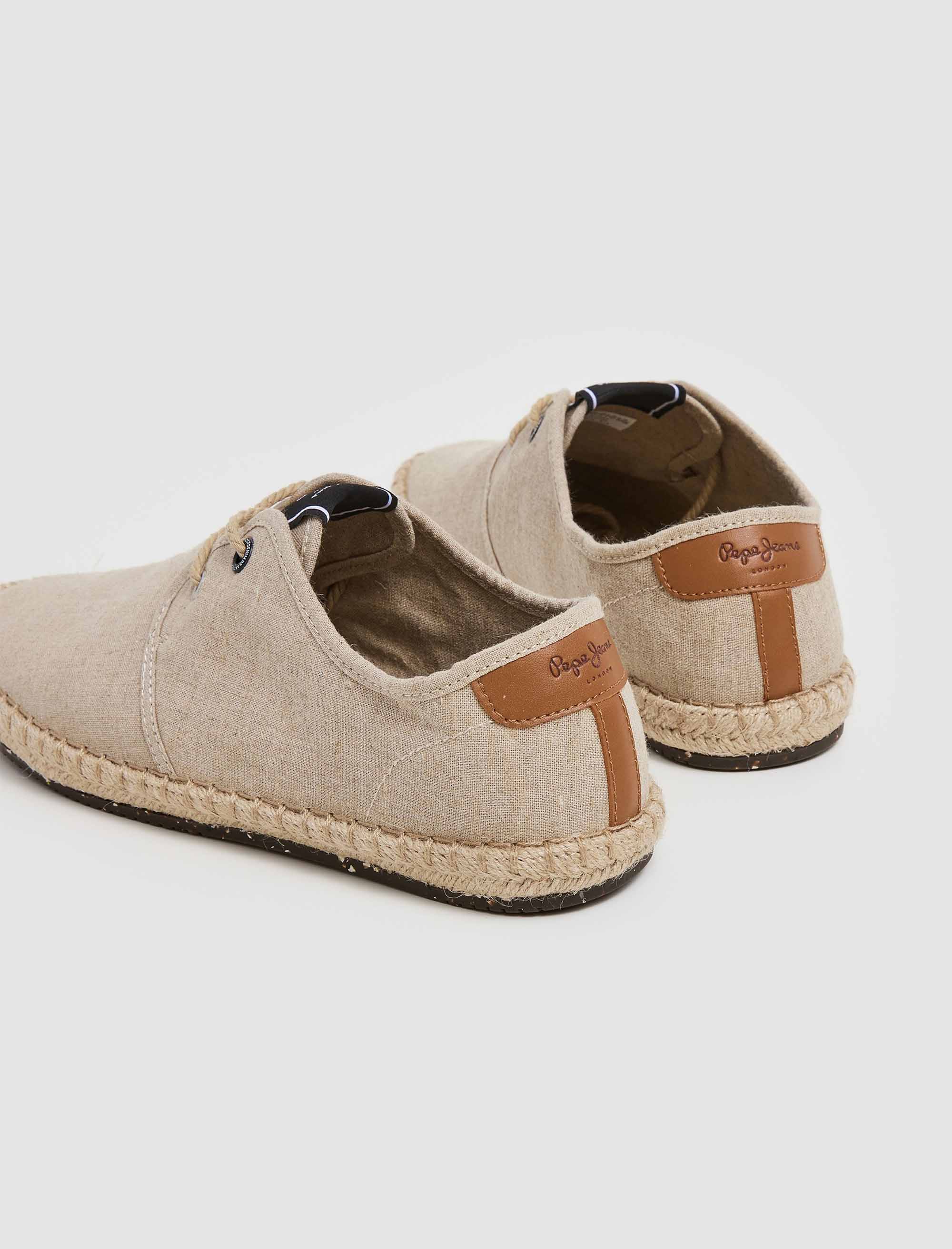 کفش روزمره مردانه