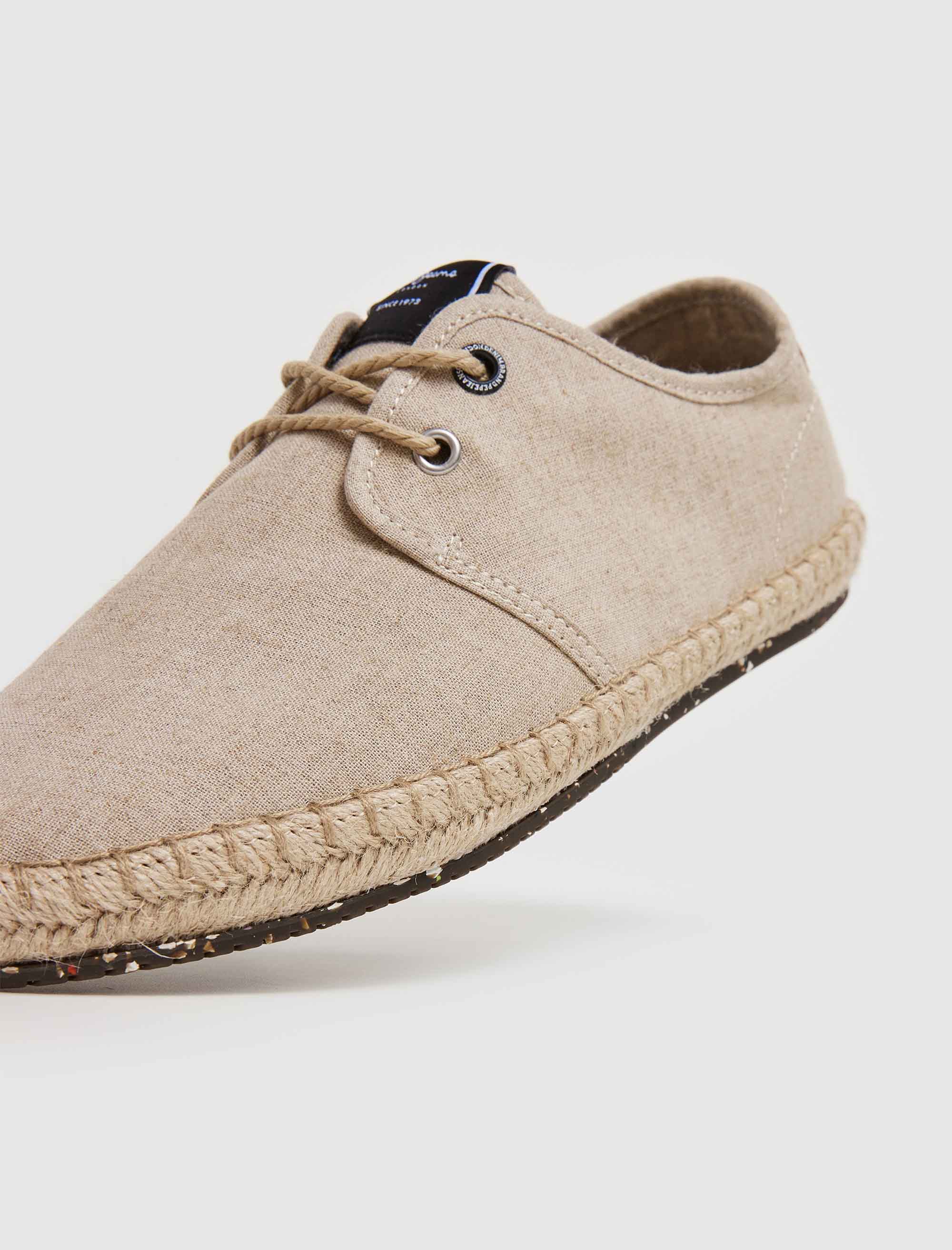 کفش روزمره مردانه