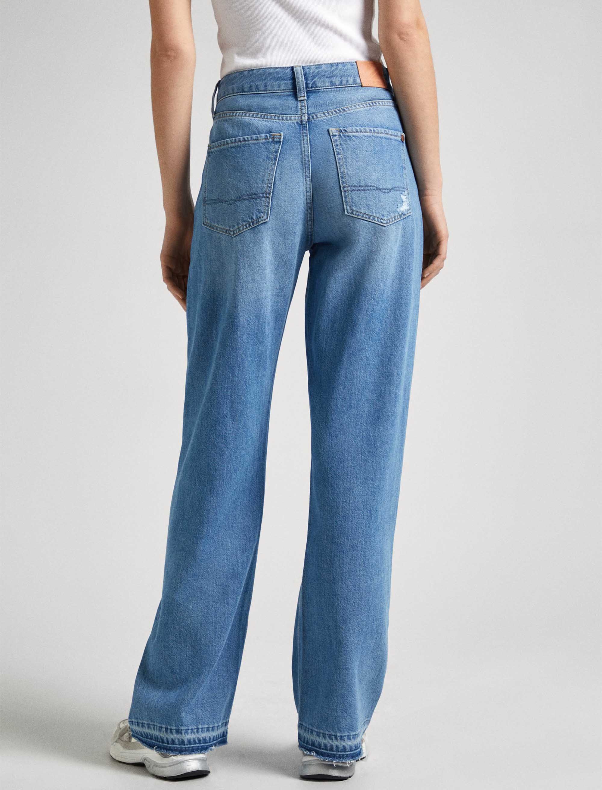 شلوار جین زنانه