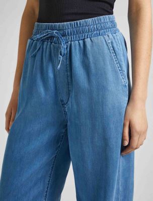 شلوار جین زنانه