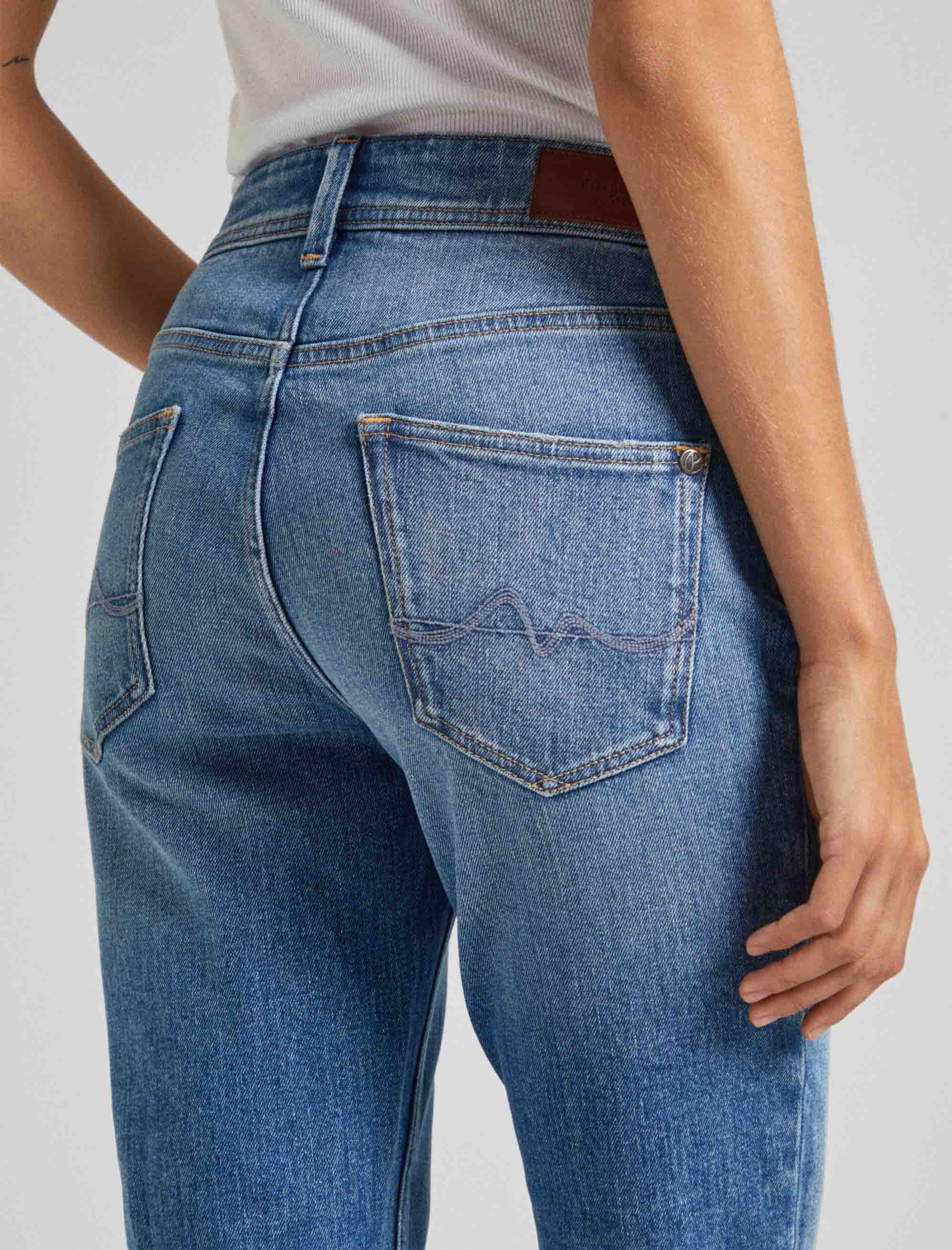 شلوار جین زنانه