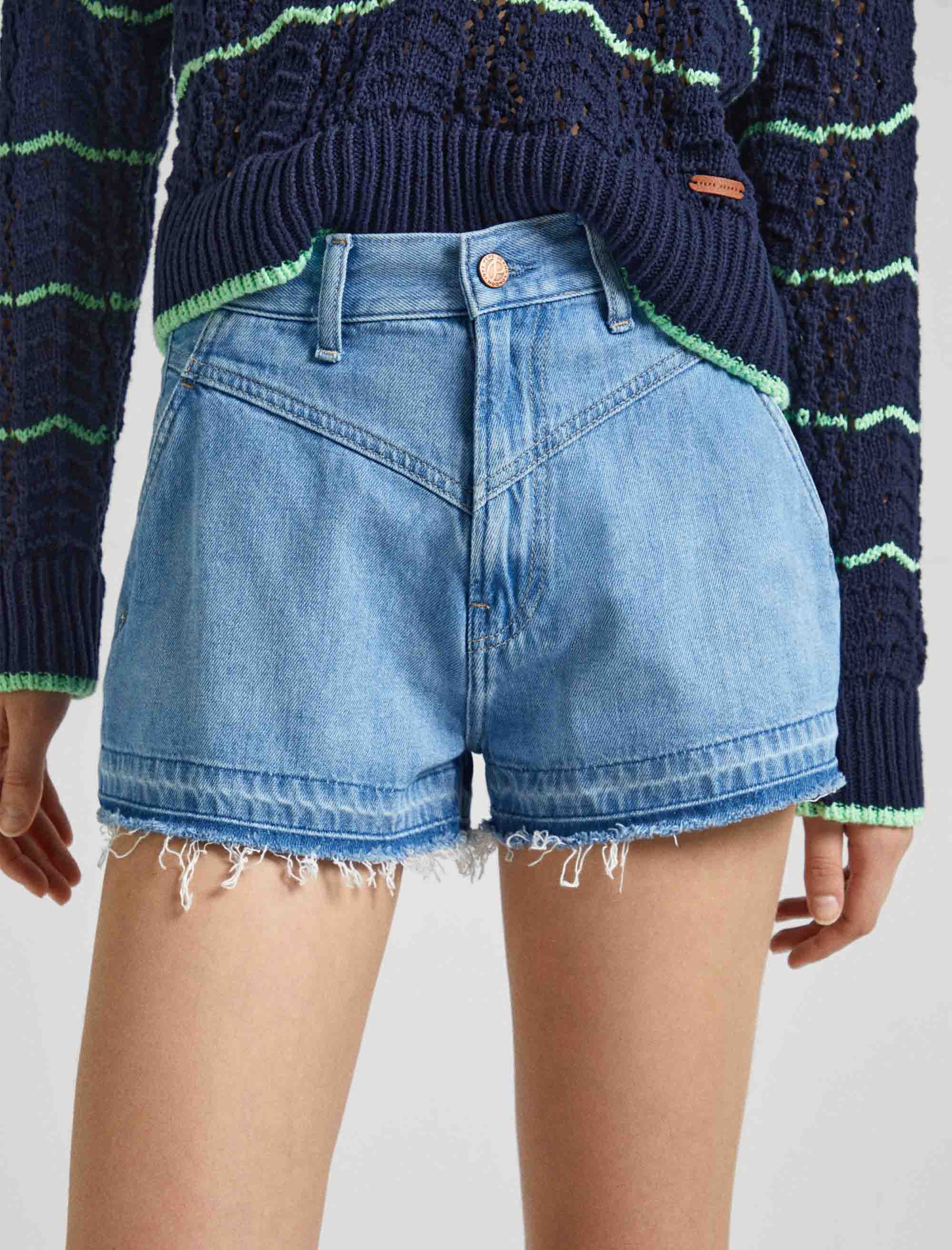 شلوارک زنانه