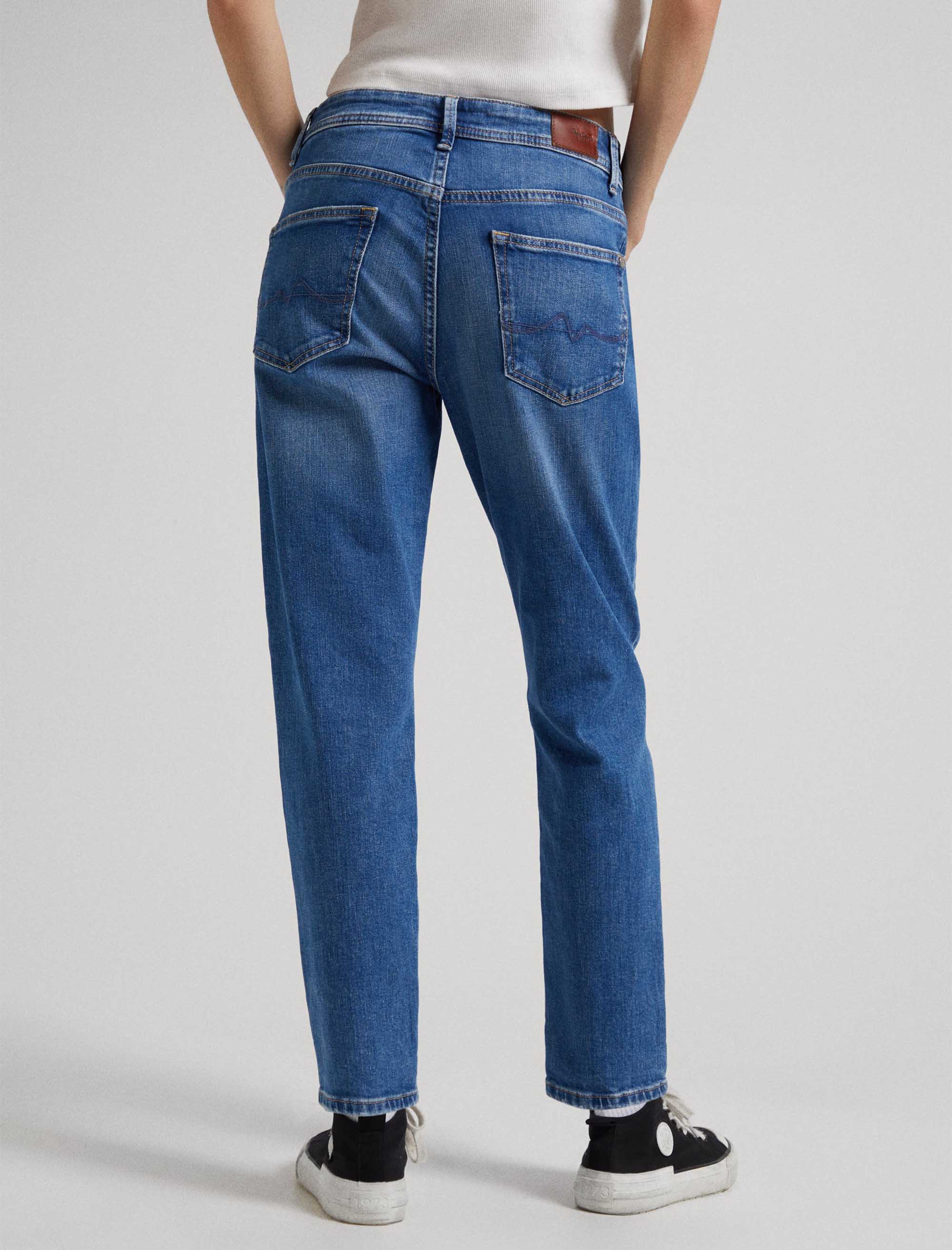 شلوار جین زنانه