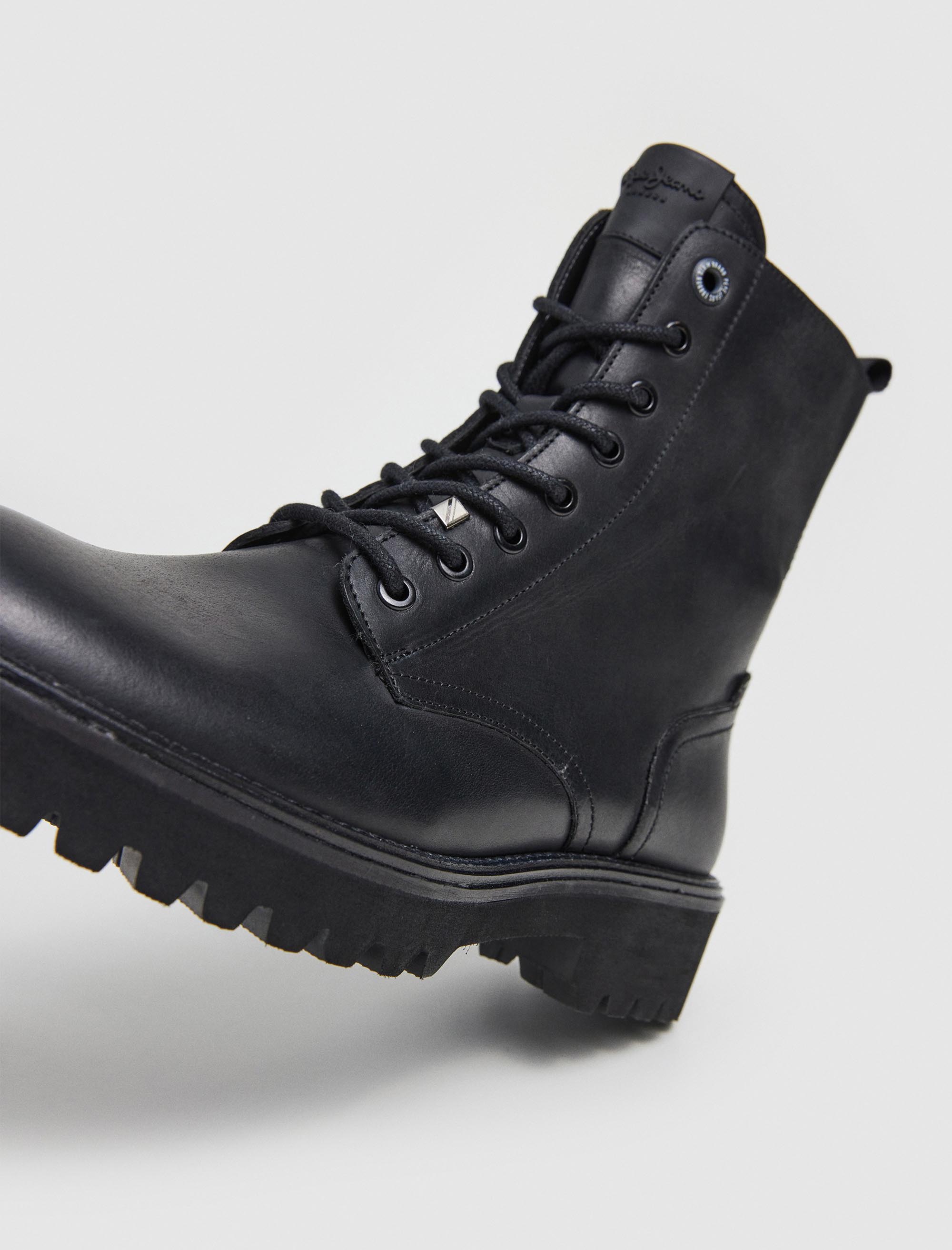 نیم بوت مردانه