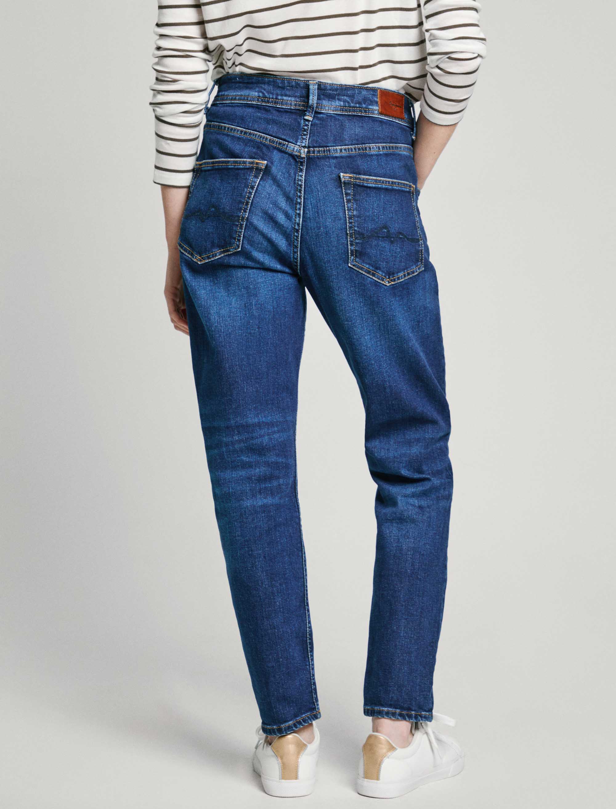 شلوار جین زنانه