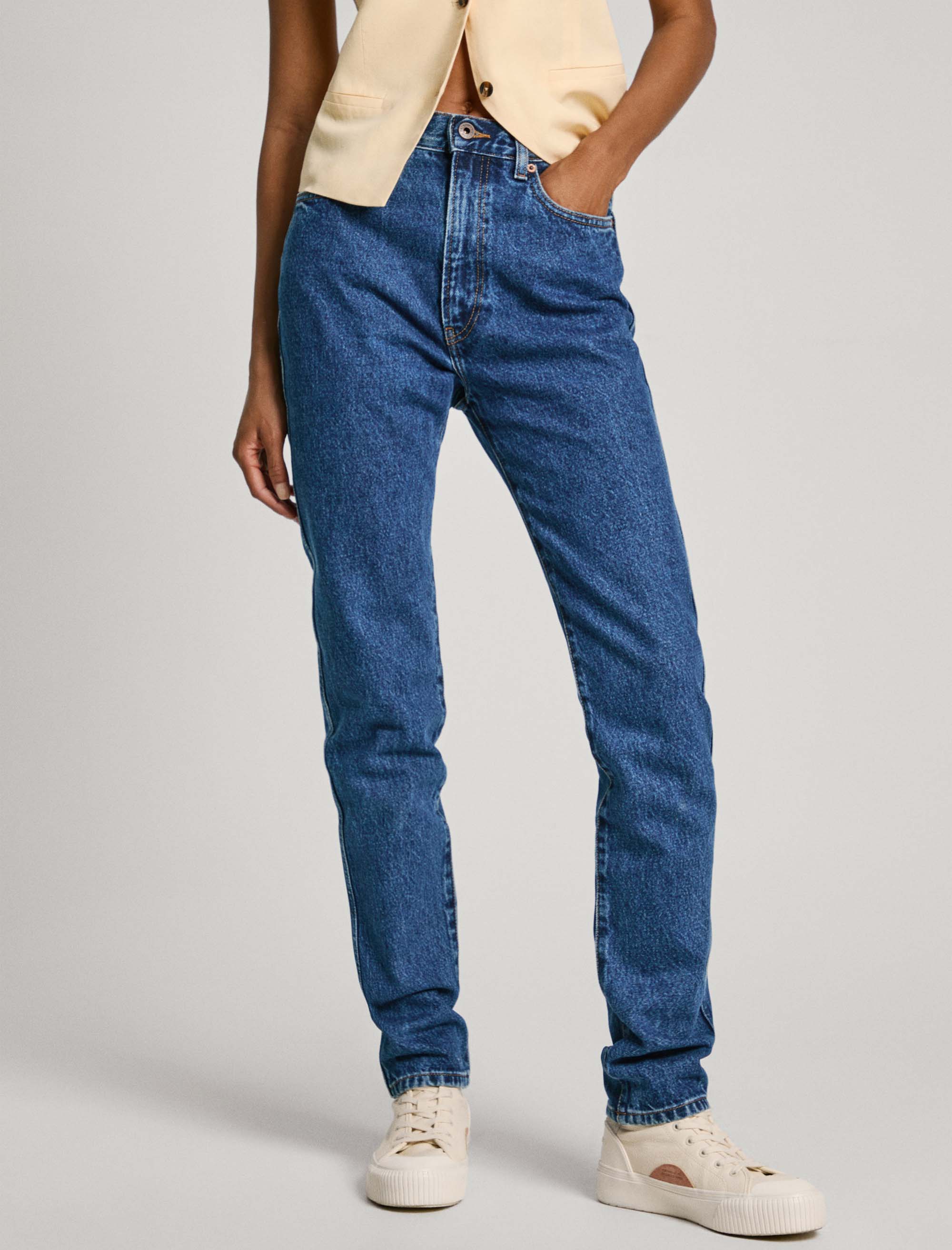 شلوار جین زنانه