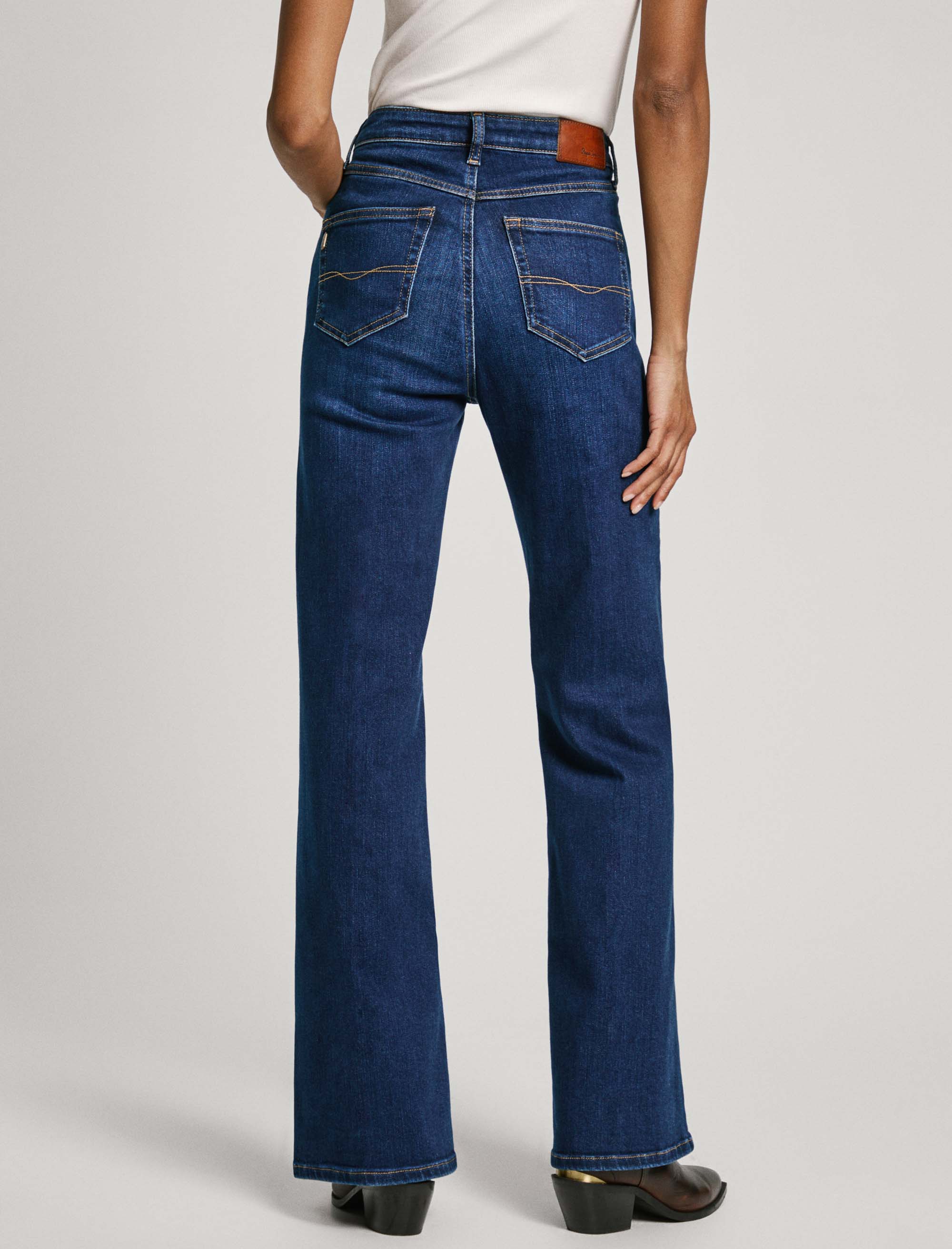 شلوار جین زنانه