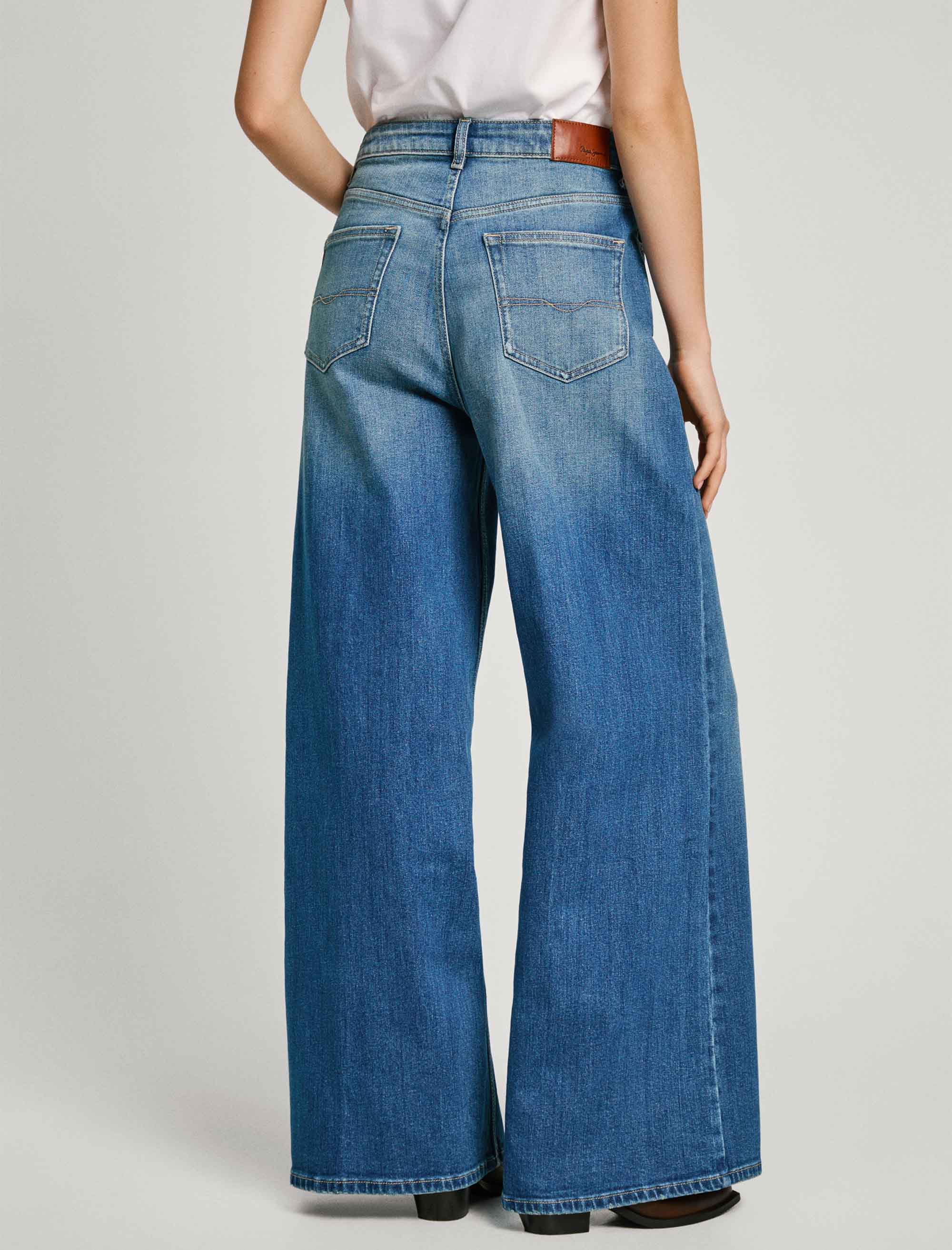 شلوار جین زنانه