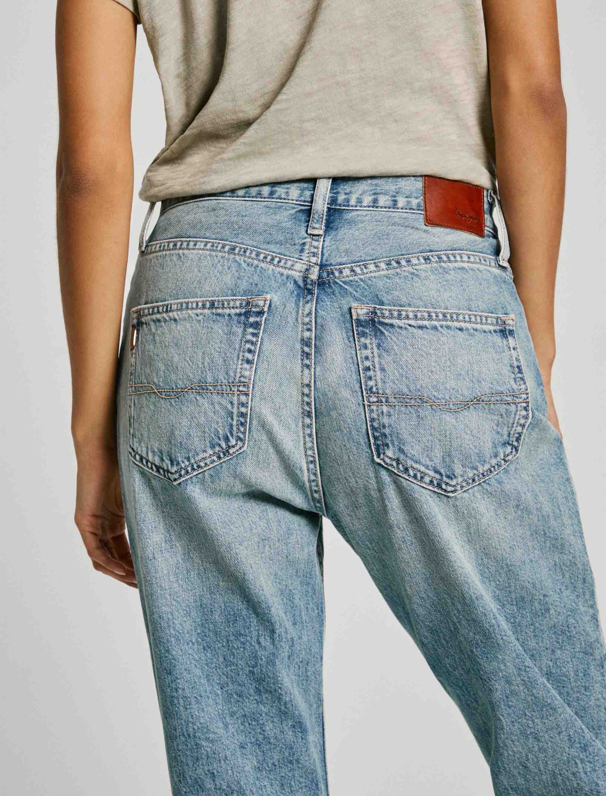 شلوار جین زنانه