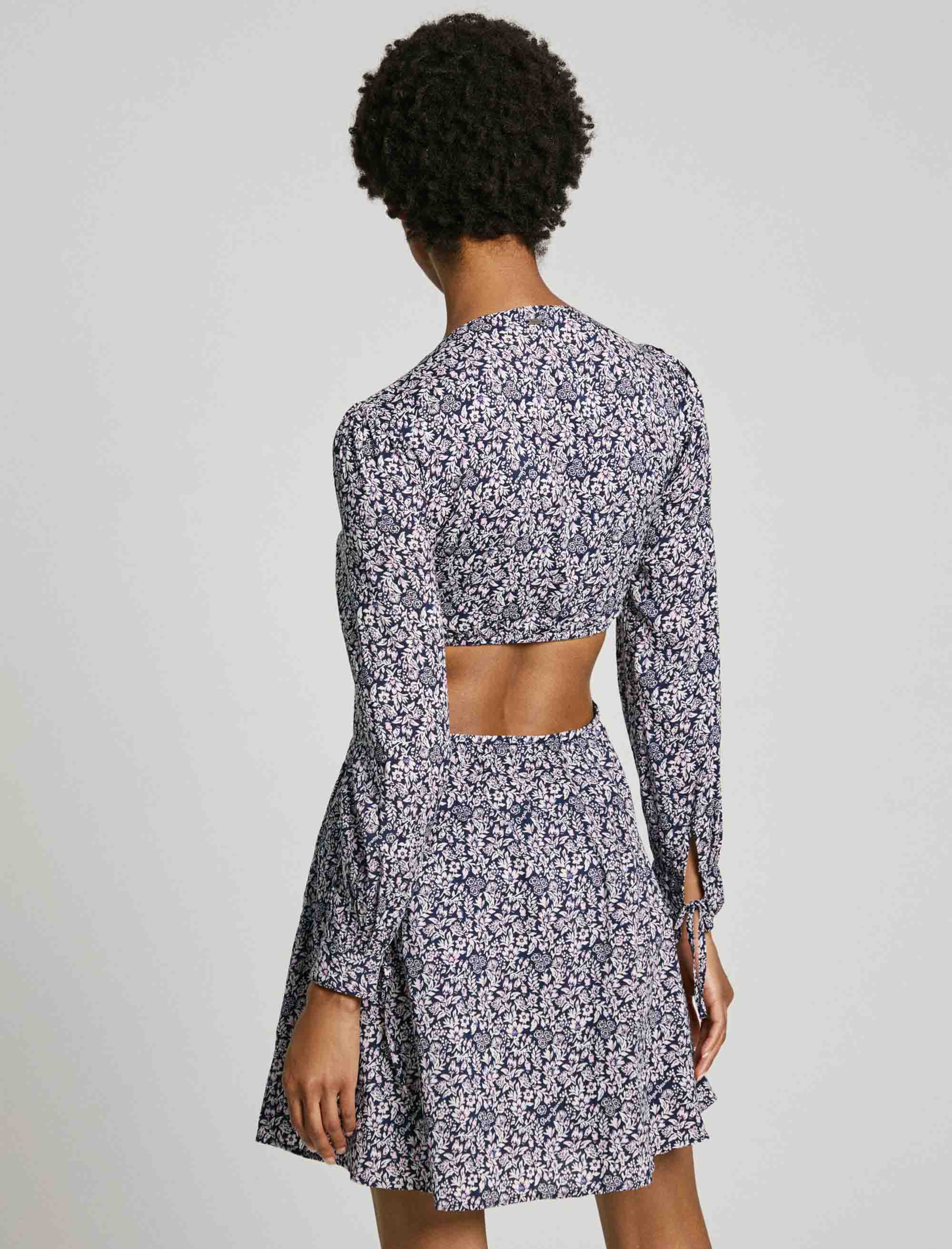 پیراهن زنانه