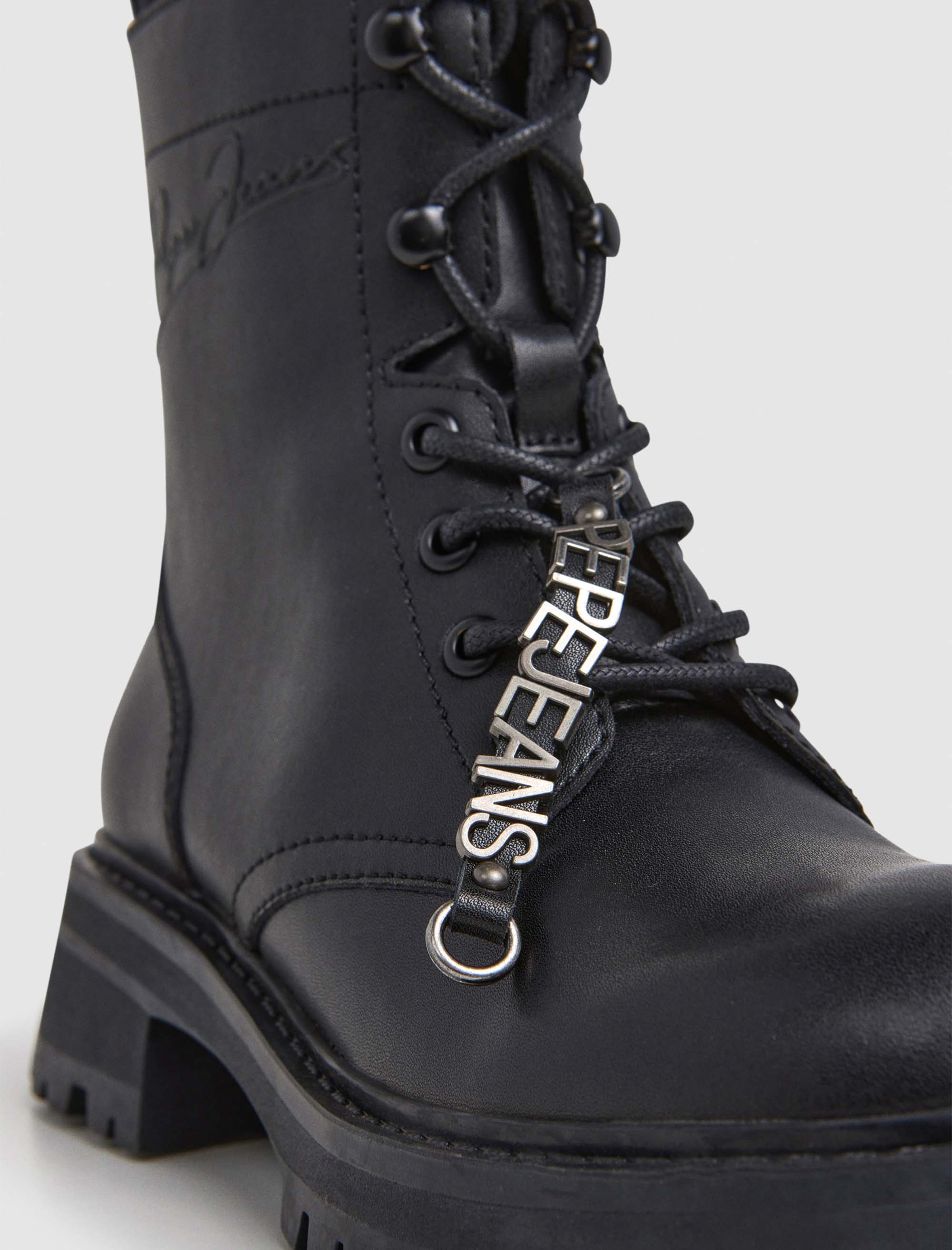 نیم بوت زنانه